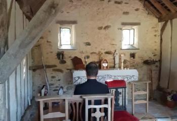 Eles ofereceram aos convidados Confissão durante o seu casamento