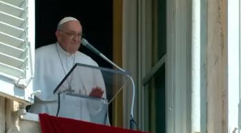 A Eucaristia é o verdadeiro alimento e nos sacia, diz o papa Francisco