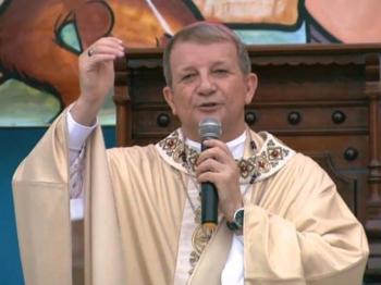 Dom Mário toma posse como arcebispo de Cuiabá (MT)