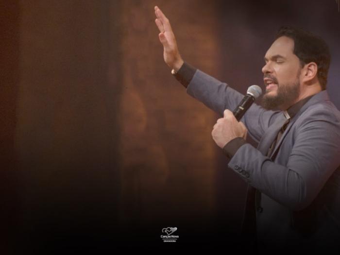 Padre Adriano Zandoná lança mais duas canções do álbum Quero Tua Presença