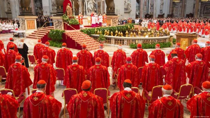 Conclave: saiba como se elege o Papa e todos os detalhes do que acontece na Capela Sistina