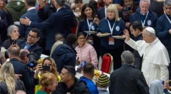 Igreja é chamada a ser pobre e refúgio para os necessitados, afirma Papa Leão XIV